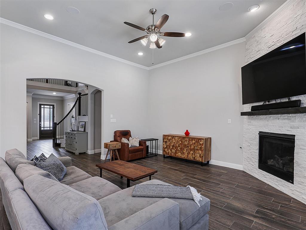 2815 Spring Creek Trail Property Photo 8