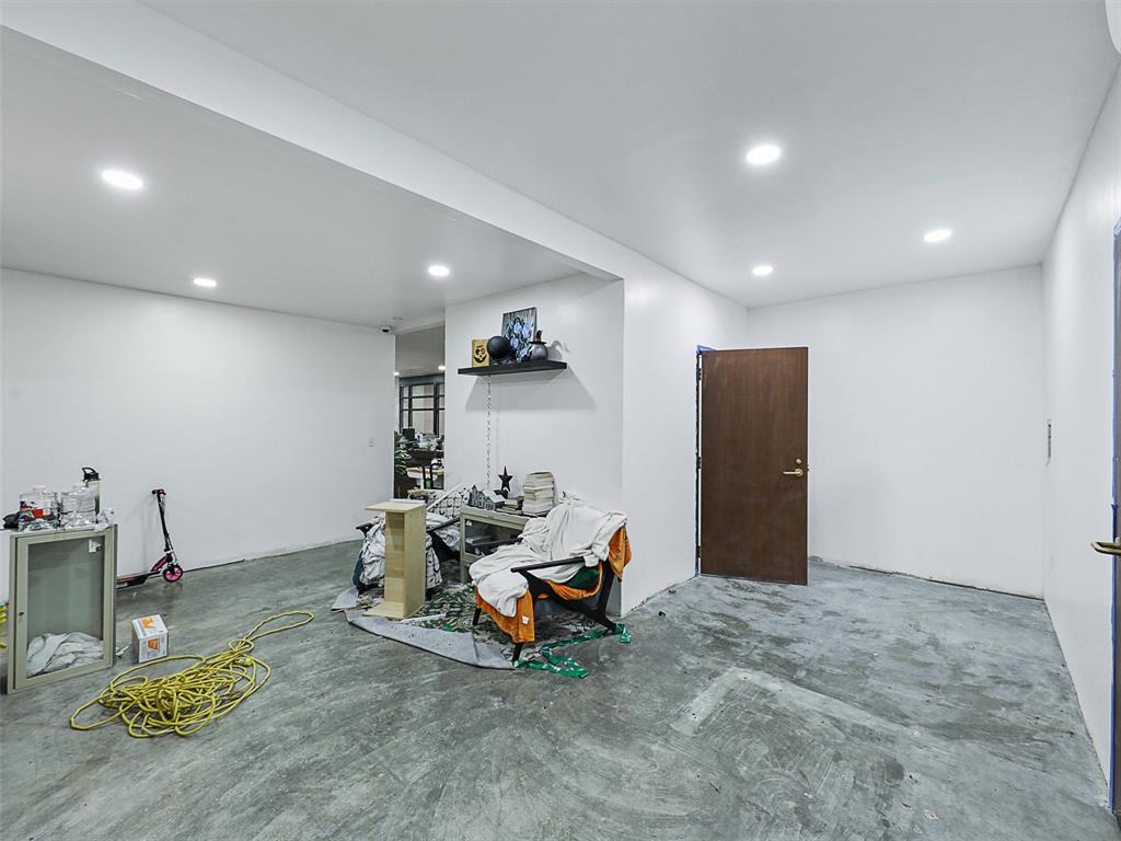 1331 Memorial Drive Property Photo 18