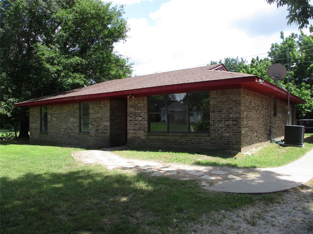 261 Airport Road Property Photo 1