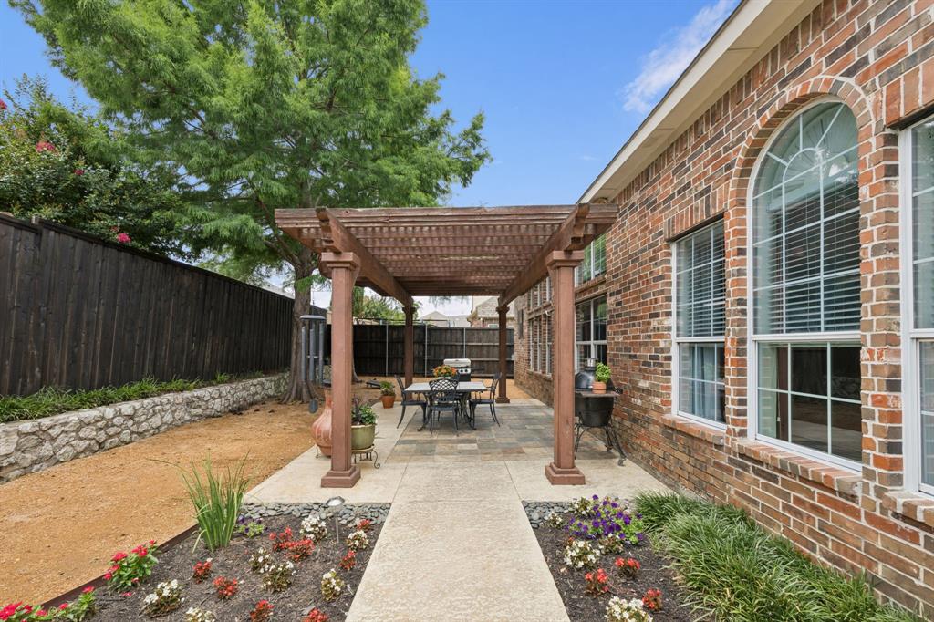 945 Brentwood Drive Property Photo 32
