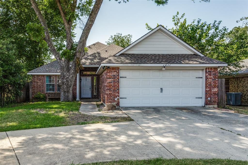 1611 N College Street Property Photo 1