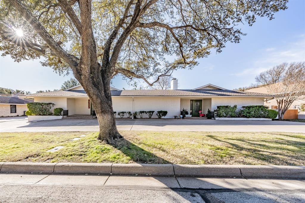 4605 Ranch View Road Property Photo 1