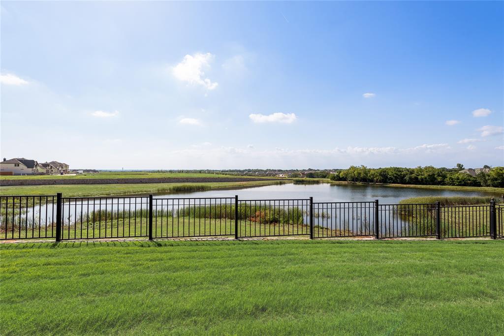 1207 Glasbury Glen Way Property Photo 3