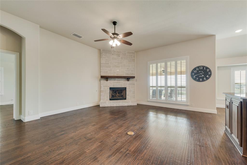 1207 Glasbury Glen Way Property Photo 10