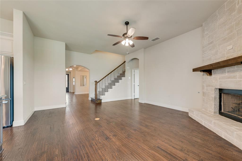 1207 Glasbury Glen Way Property Photo 11