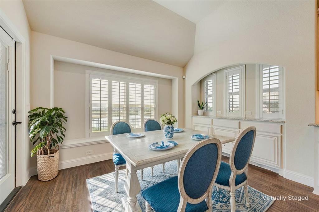 1207 Glasbury Glen Way Property Photo 13