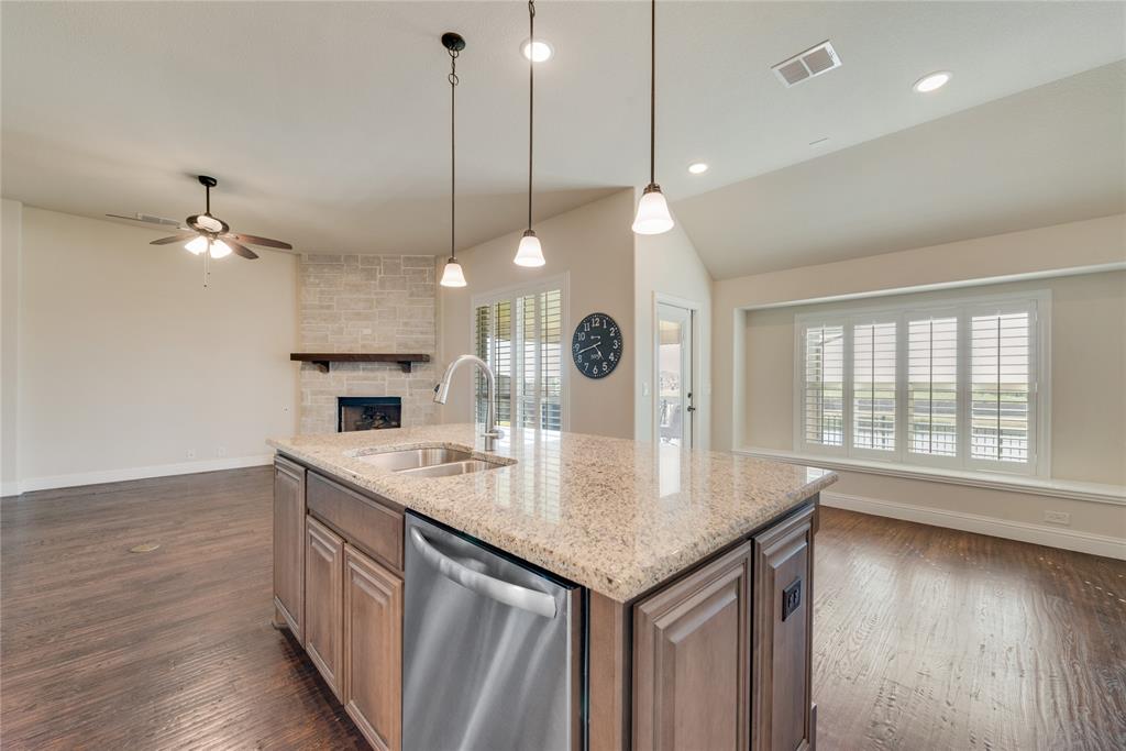 1207 Glasbury Glen Way Property Photo 14