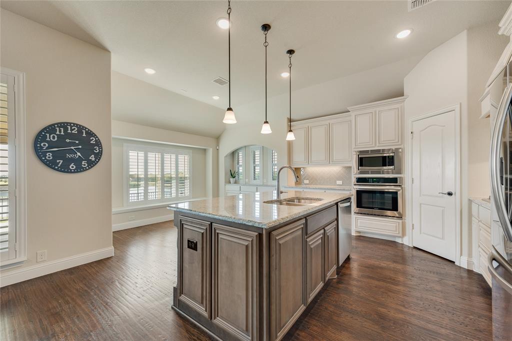 1207 Glasbury Glen Way Property Photo 16