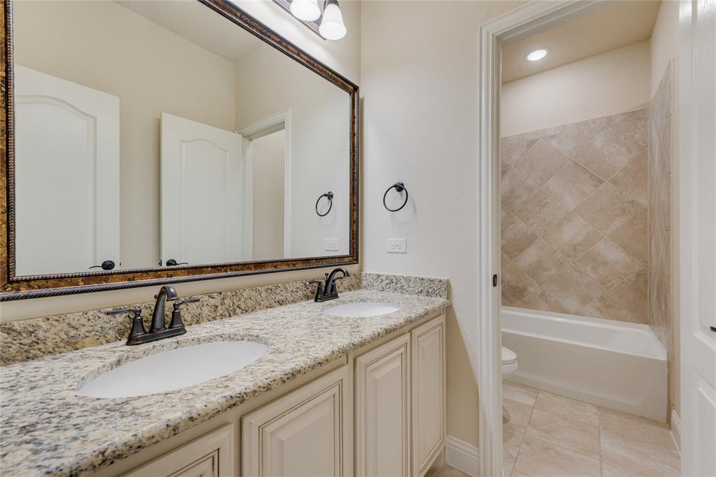 1207 Glasbury Glen Way Property Photo 25