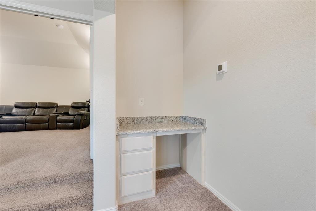 1207 Glasbury Glen Way Property Photo 30