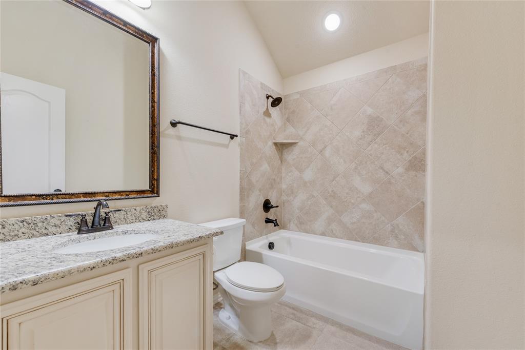 1207 Glasbury Glen Way Property Photo 32