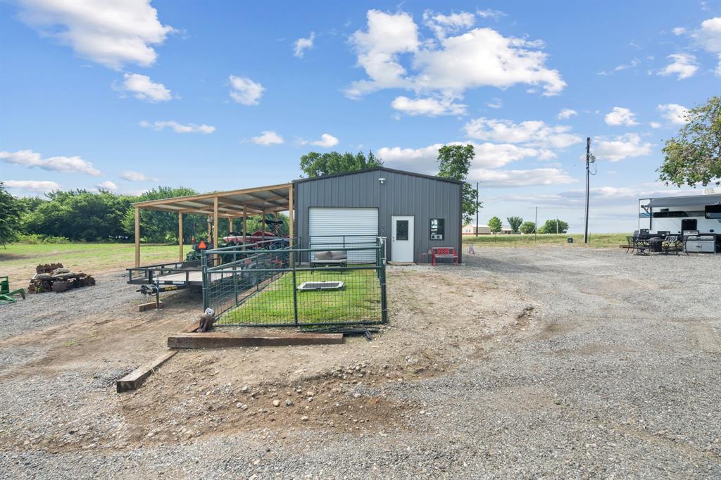 12393 Chisum Road Property Photo 6