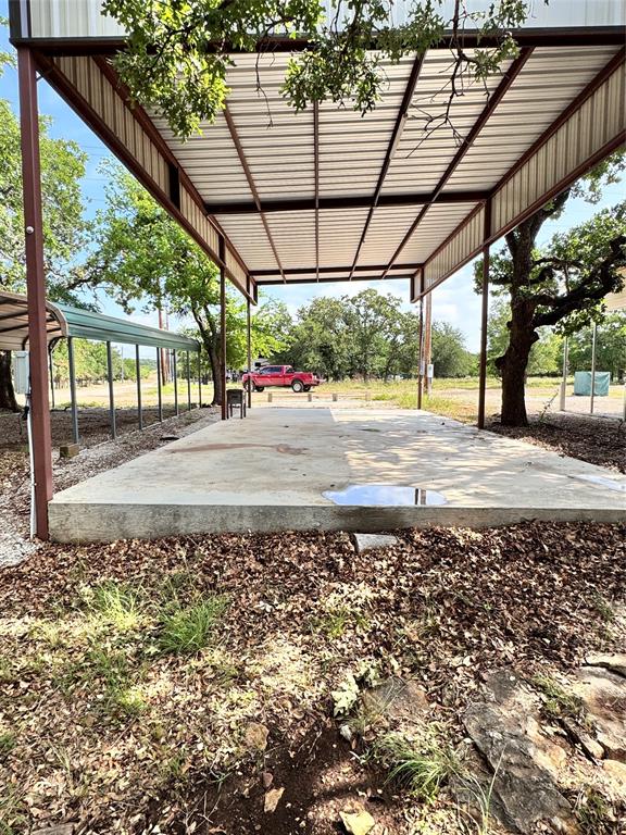 538 Oak Point Property Photo 2