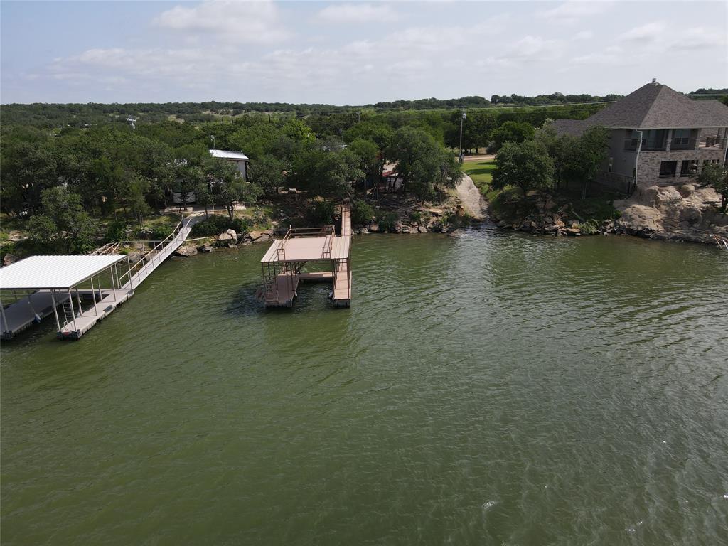 538 Oak Point Property Photo 11