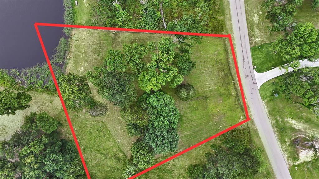 1511 Shoreline Drive Property Photo 1