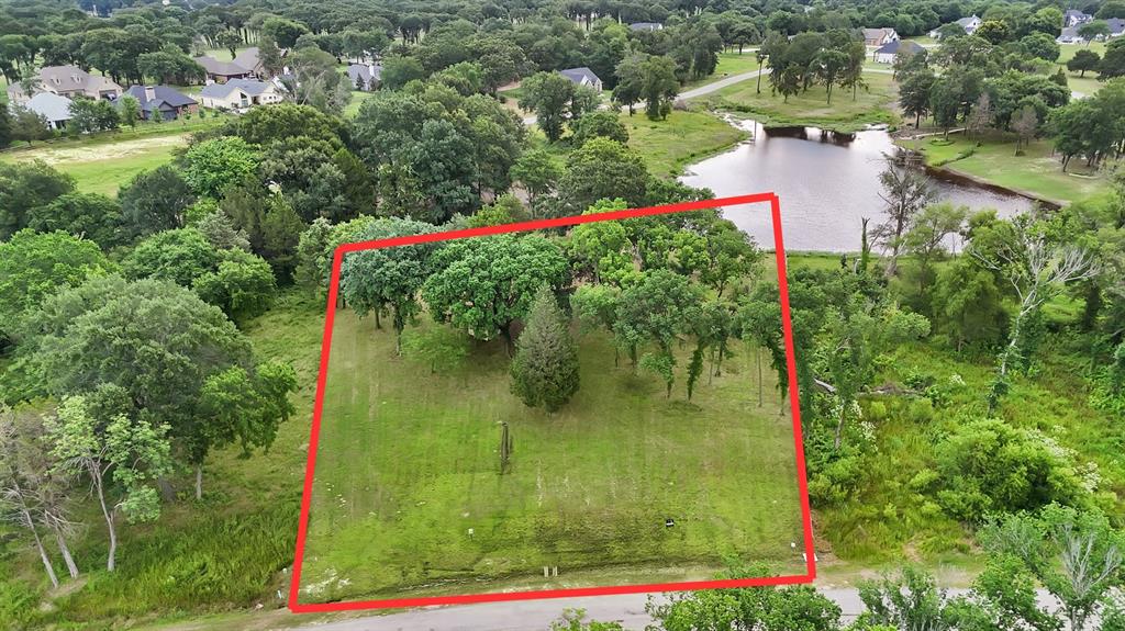 1511 Shoreline Drive Property Photo 2