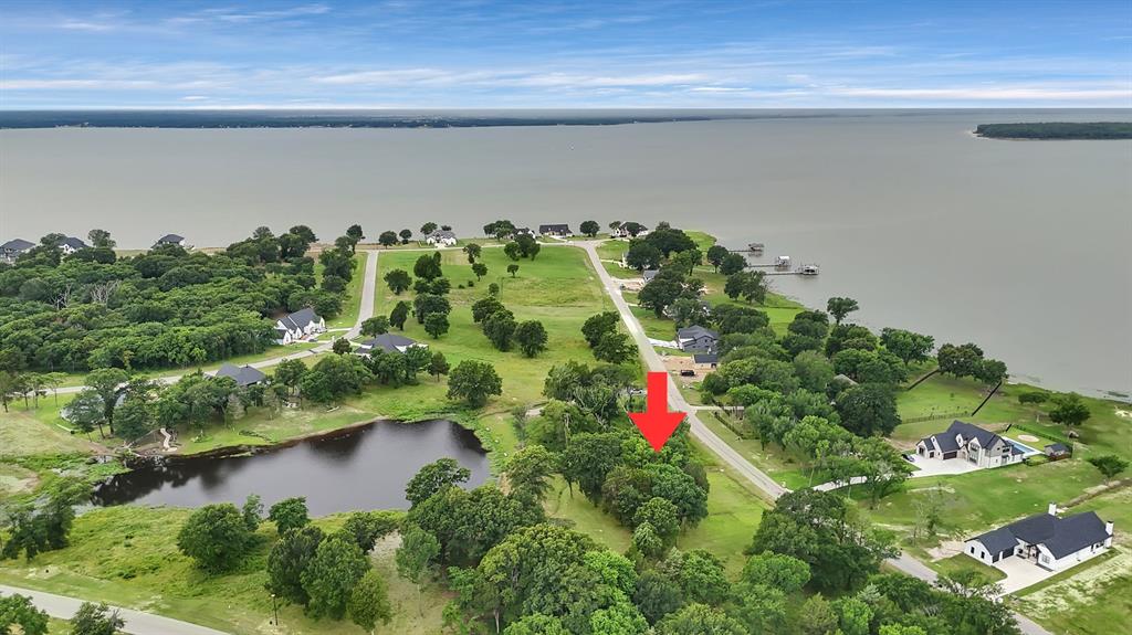 1511 Shoreline Drive Property Photo 3