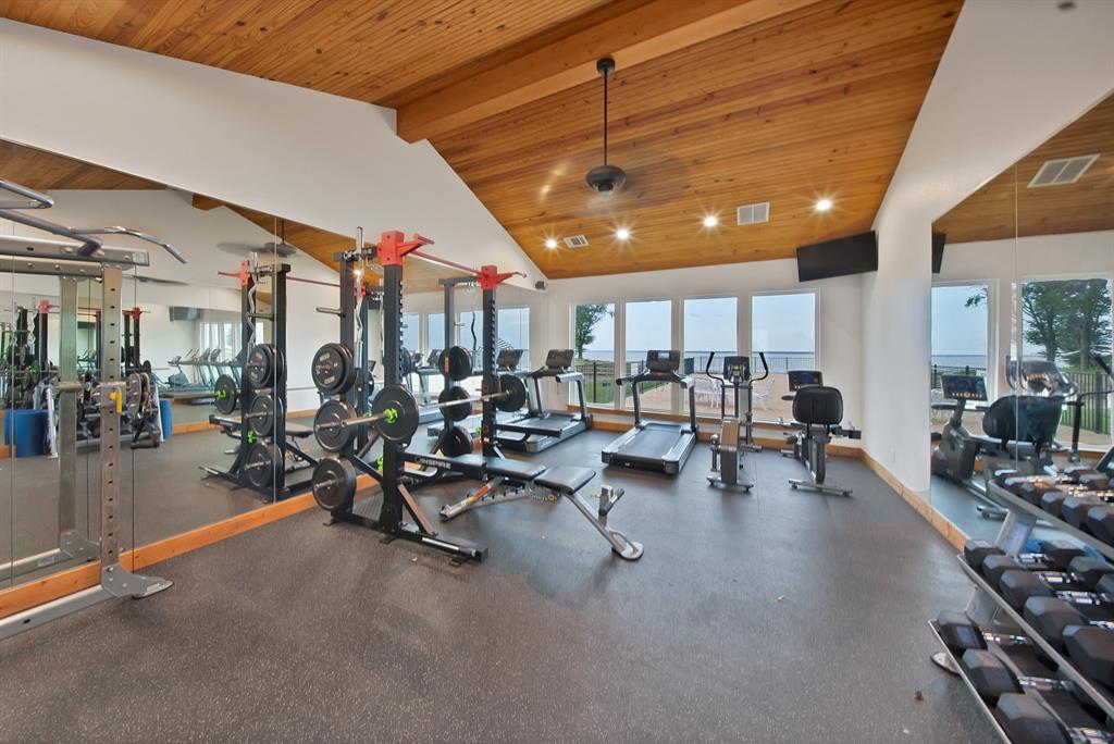 1511 Shoreline Drive Property Photo 8