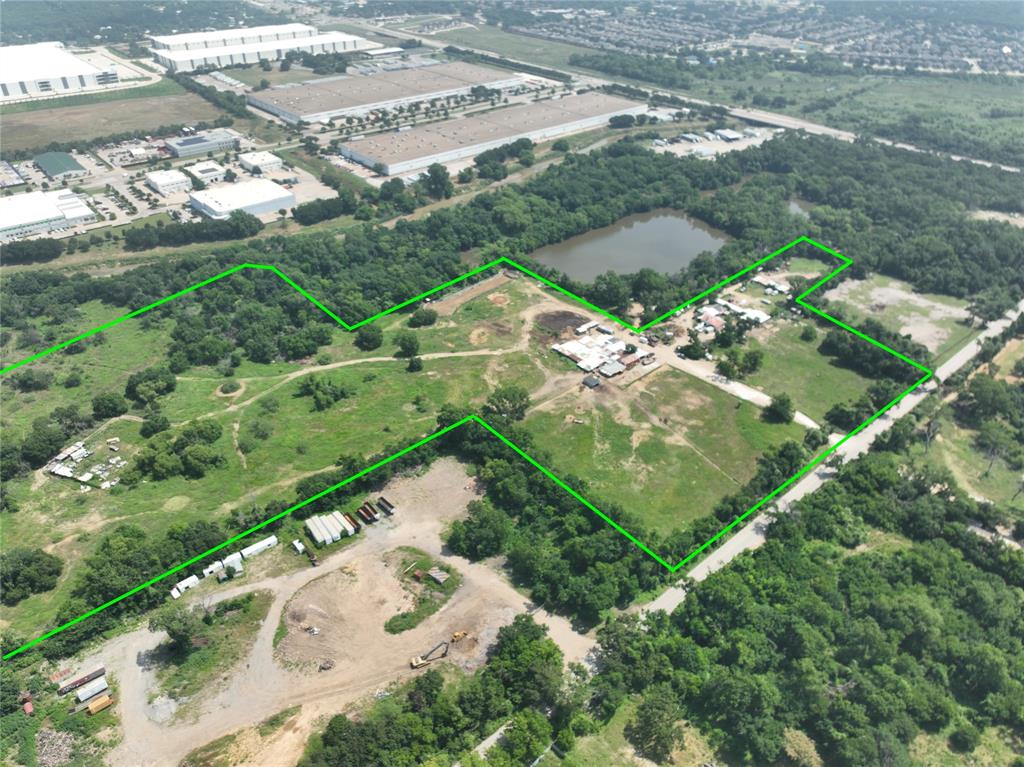 468 W Oakdale Property Photo 5