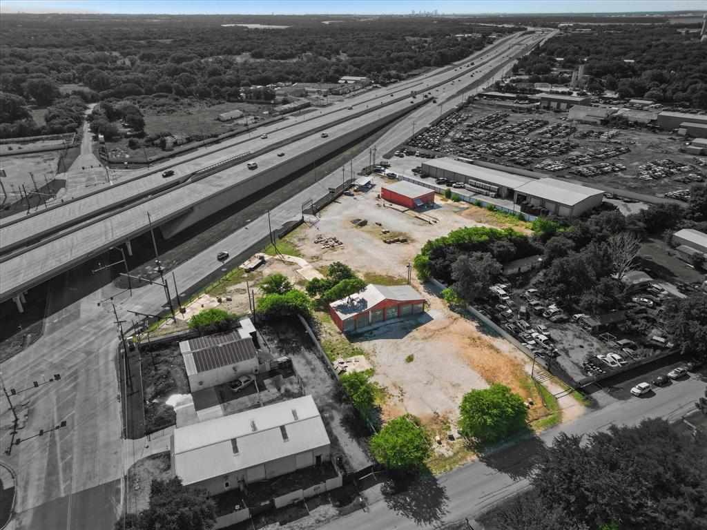 10025 Jacksboro Highway Property Photo 2