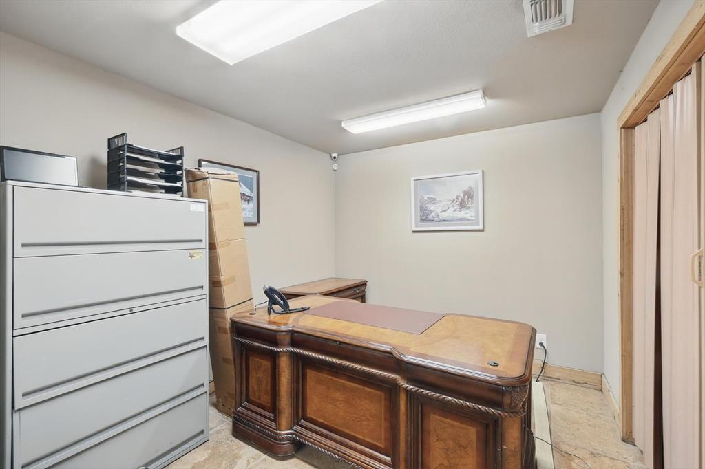 10025 Jacksboro Highway Property Photo 15