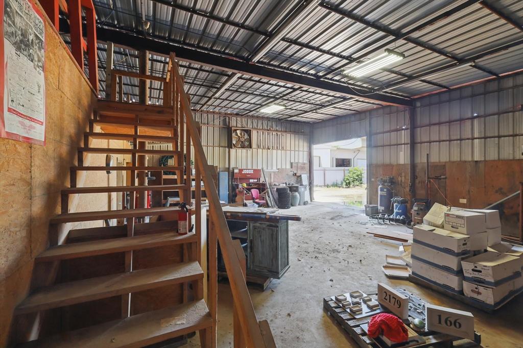 10025 Jacksboro Highway Property Photo 16