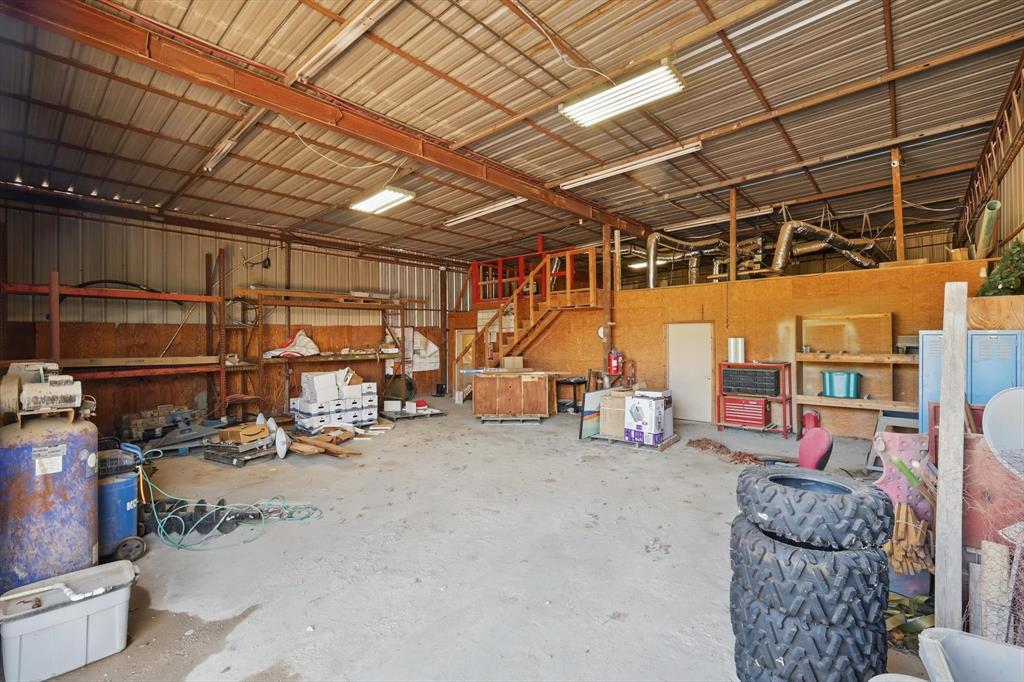 10025 Jacksboro Highway Property Photo 17