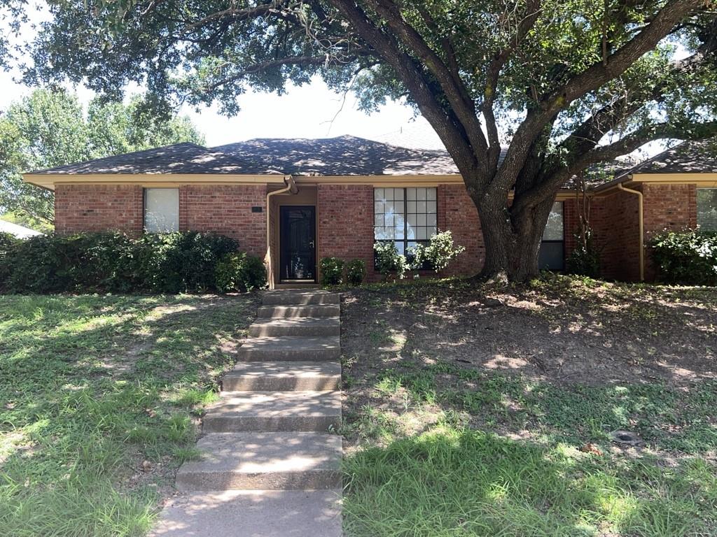 818 Summit Drive Property Photo 1