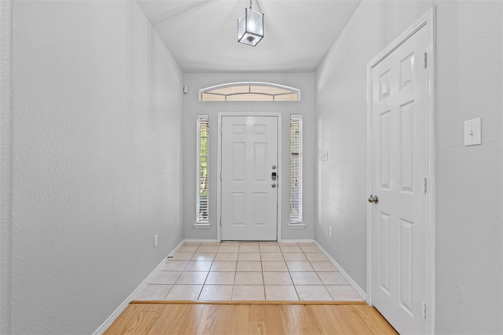 1900 Plymouth Drive Property Photo 7