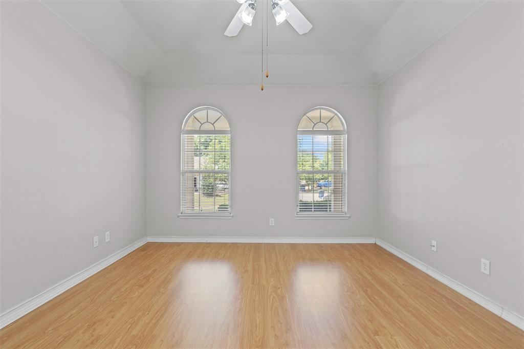 1900 Plymouth Drive Property Photo 16