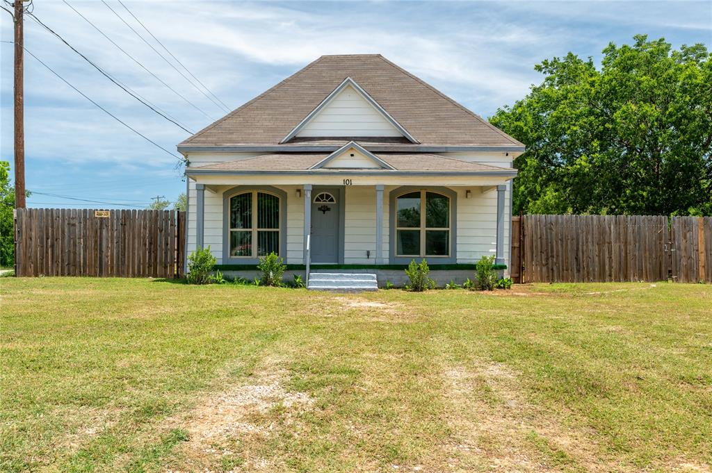 101 S Walnut Street Property Photo 1