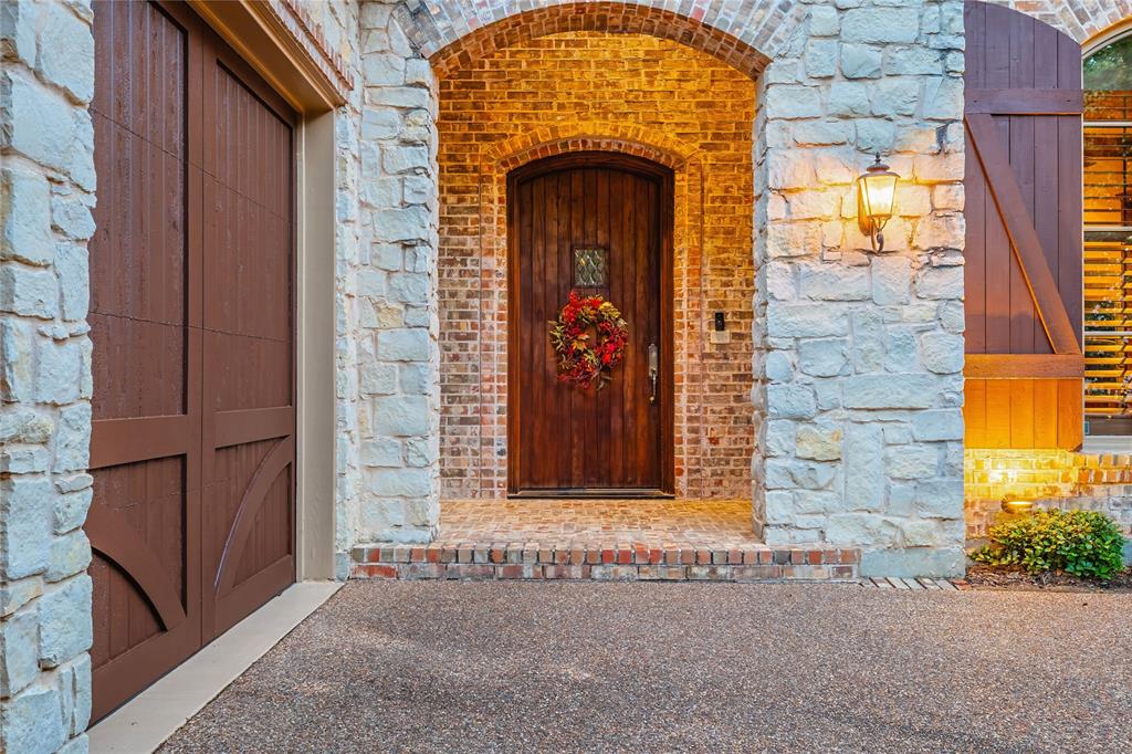 1420 Kensington Court Property Photo 1