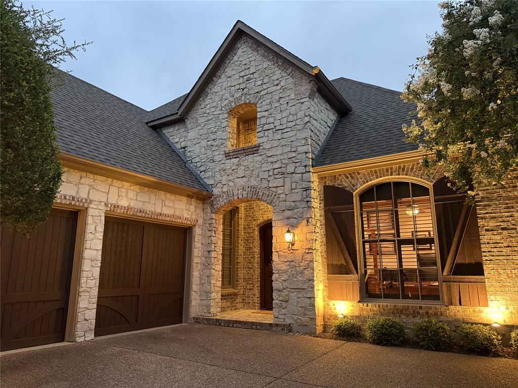 1420 Kensington Court Property Photo 1
