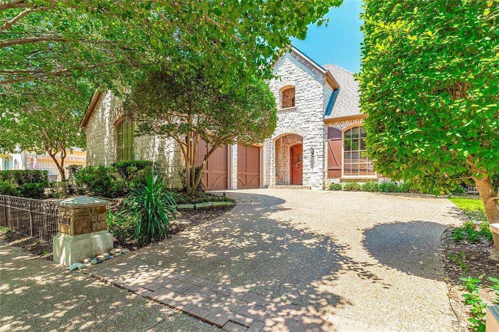 1420 Kensington Court Property Photo 4