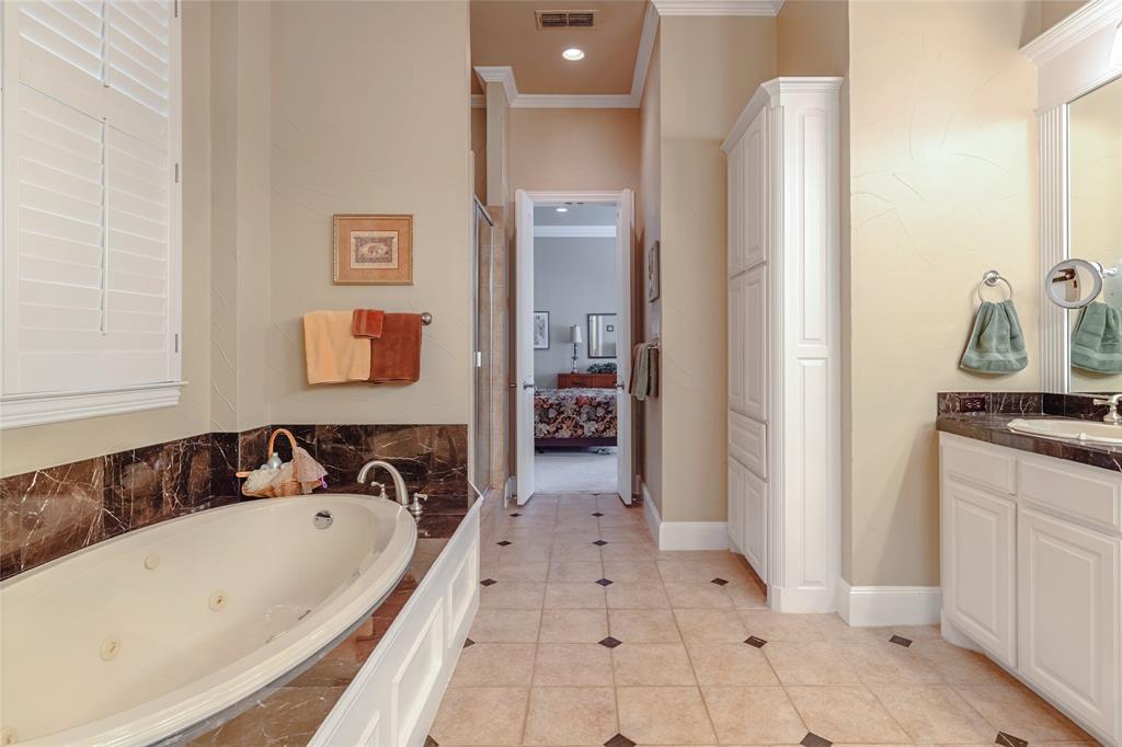 1420 Kensington Court Property Photo 21