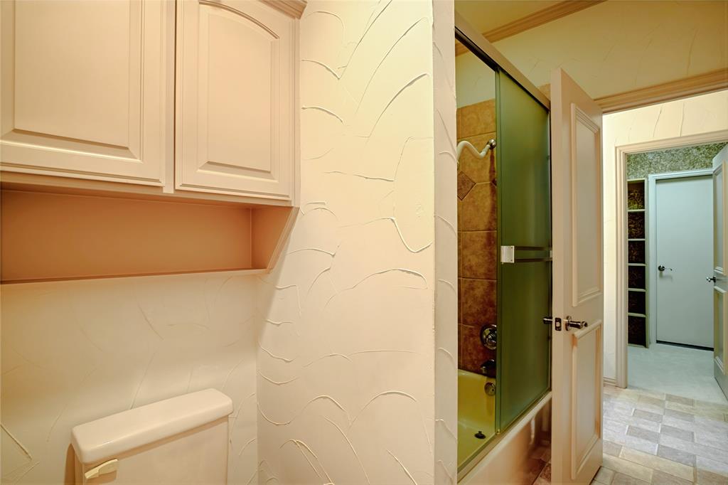 1420 Kensington Court Property Photo 25