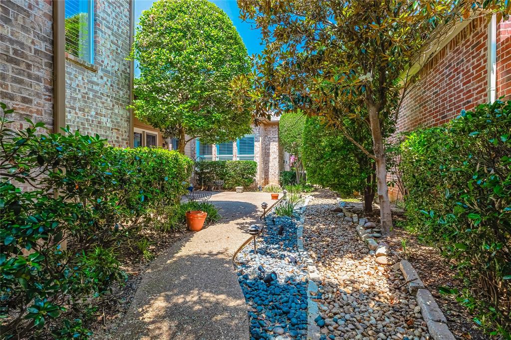 1420 Kensington Court Property Photo 29