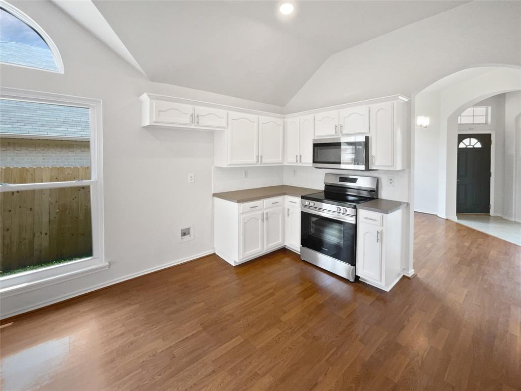 4162 Stone Hollow Way Property Photo 6