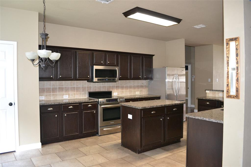 6005 Hidden Pine Lane Property Photo 4