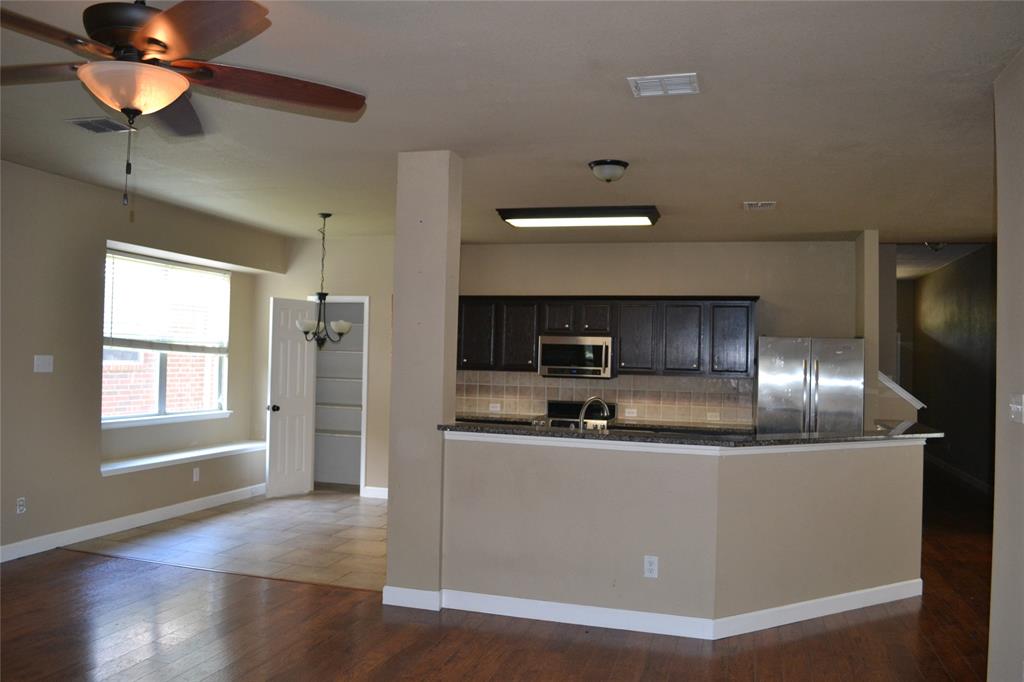 6005 Hidden Pine Lane Property Photo 5