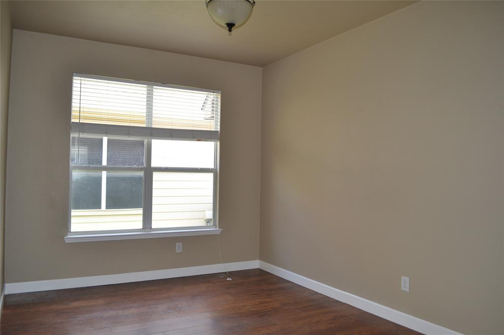 6005 Hidden Pine Lane Property Photo 8