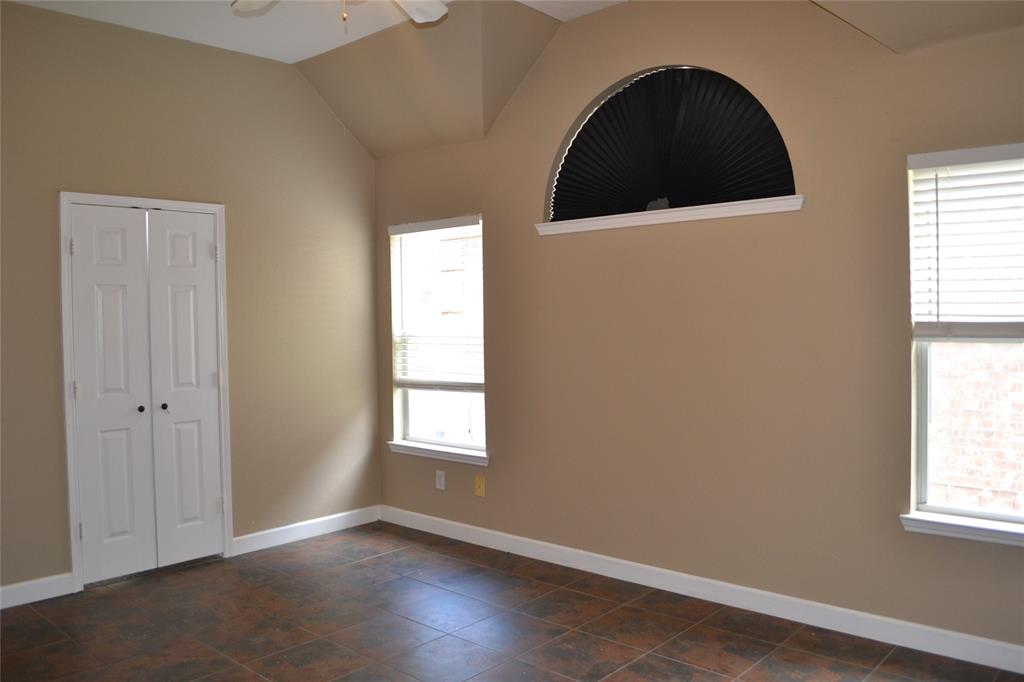 6005 Hidden Pine Lane Property Photo 9