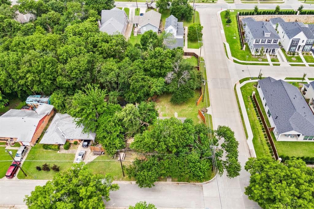400 Titus Street Property Photo 2