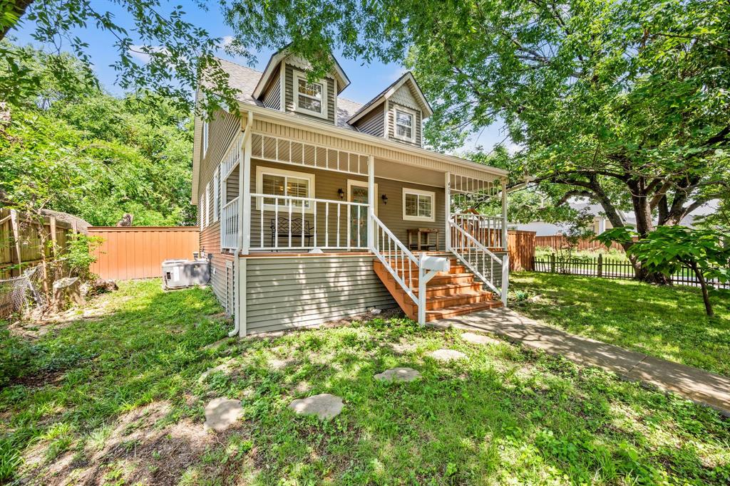 400 Titus Street Property Photo 4