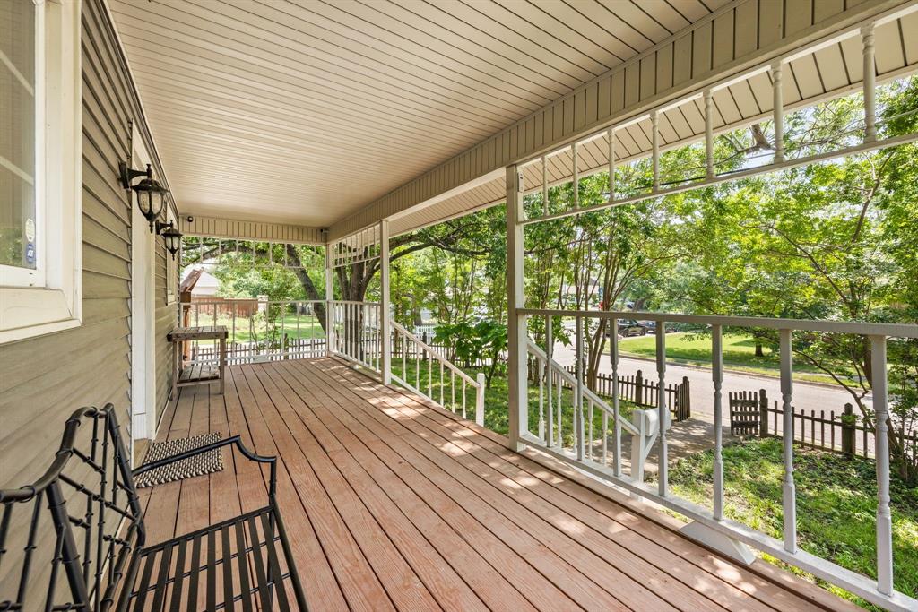 400 Titus Street Property Photo 6