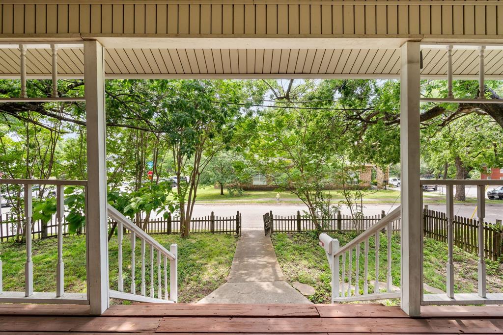 400 Titus Street Property Photo 7