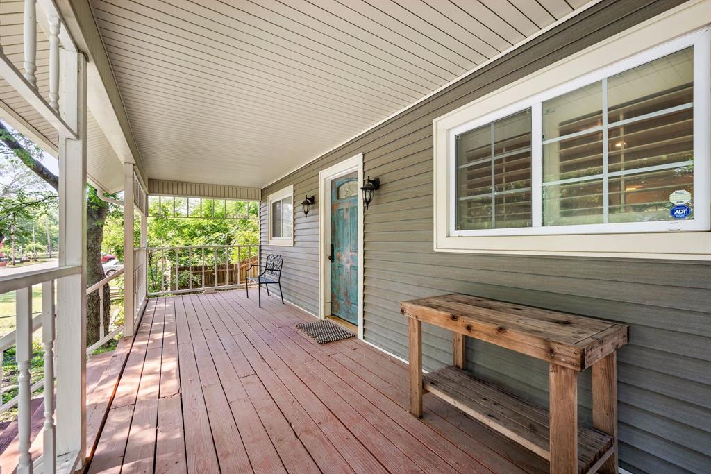 400 Titus Street Property Photo 8