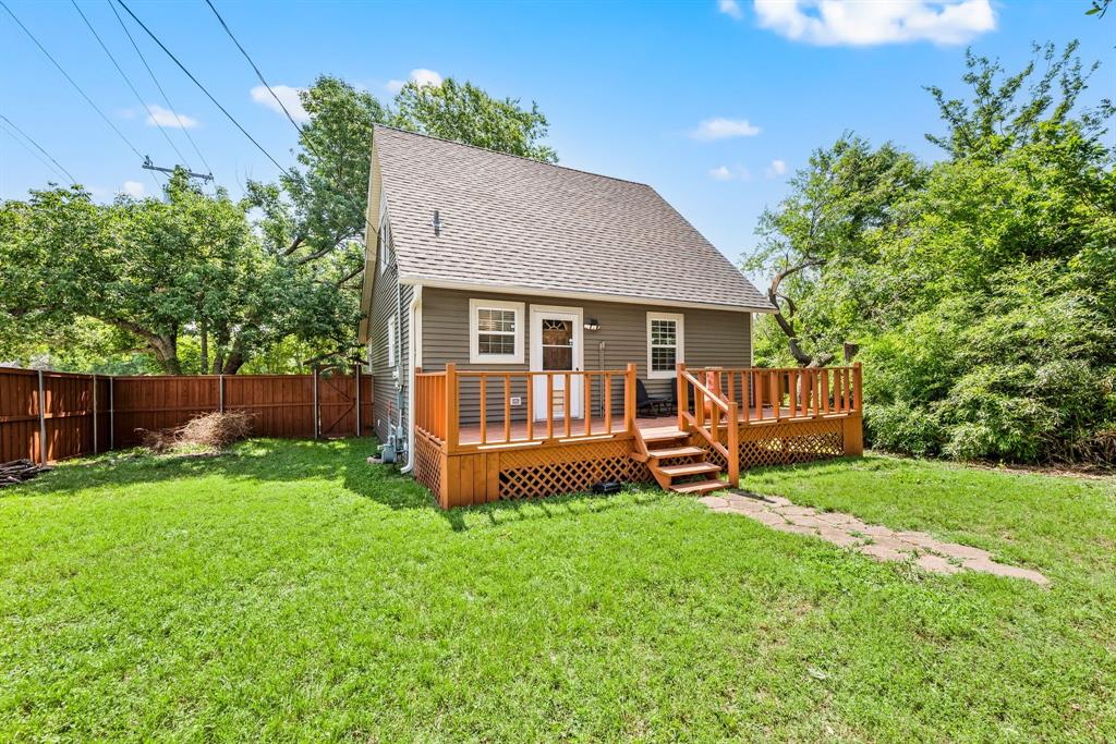 400 Titus Street Property Photo 32