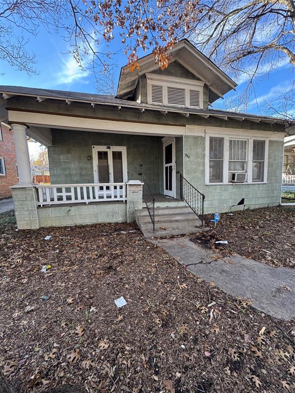 311 N Clinton Avenue Property Photo 1