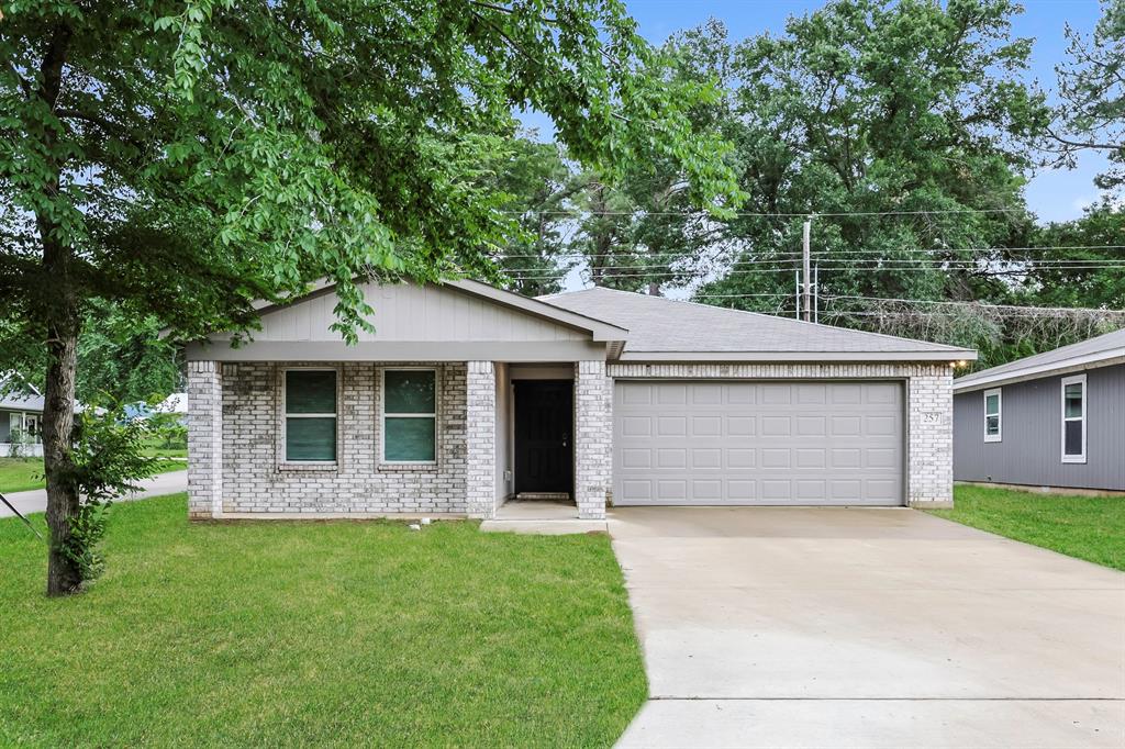 257 Harbor Drive Property Photo 1
